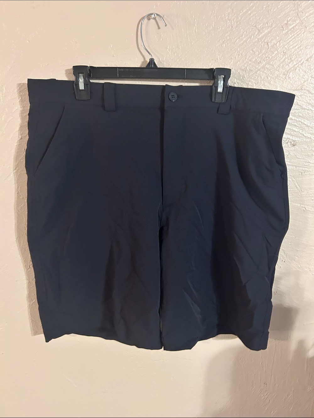 Men's 38  under armour Performance Shorts